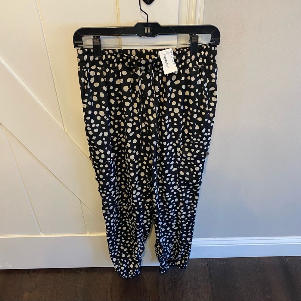 NWT Mittoshop Dressy Cargo Joggers